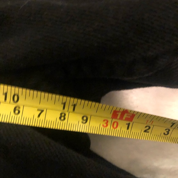 Pacsun: Skinny Black Distressed Shorts. Size:(32) - Picture 10 of 12